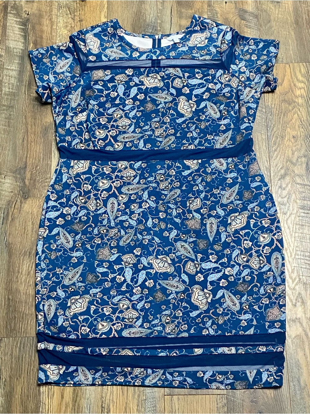 Boutique Women's Plus Size Blue Floral Sheath Dress with Mesh Cutouts 3x